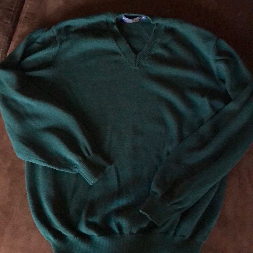 Brooks brothers v-neck sweater